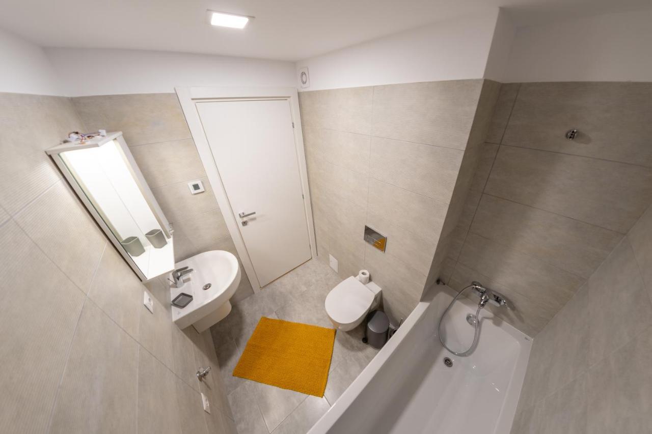 Citadela North 1Br Apartment W Security And Self Check In Βουκουρέστι Εξωτερικό φωτογραφία
